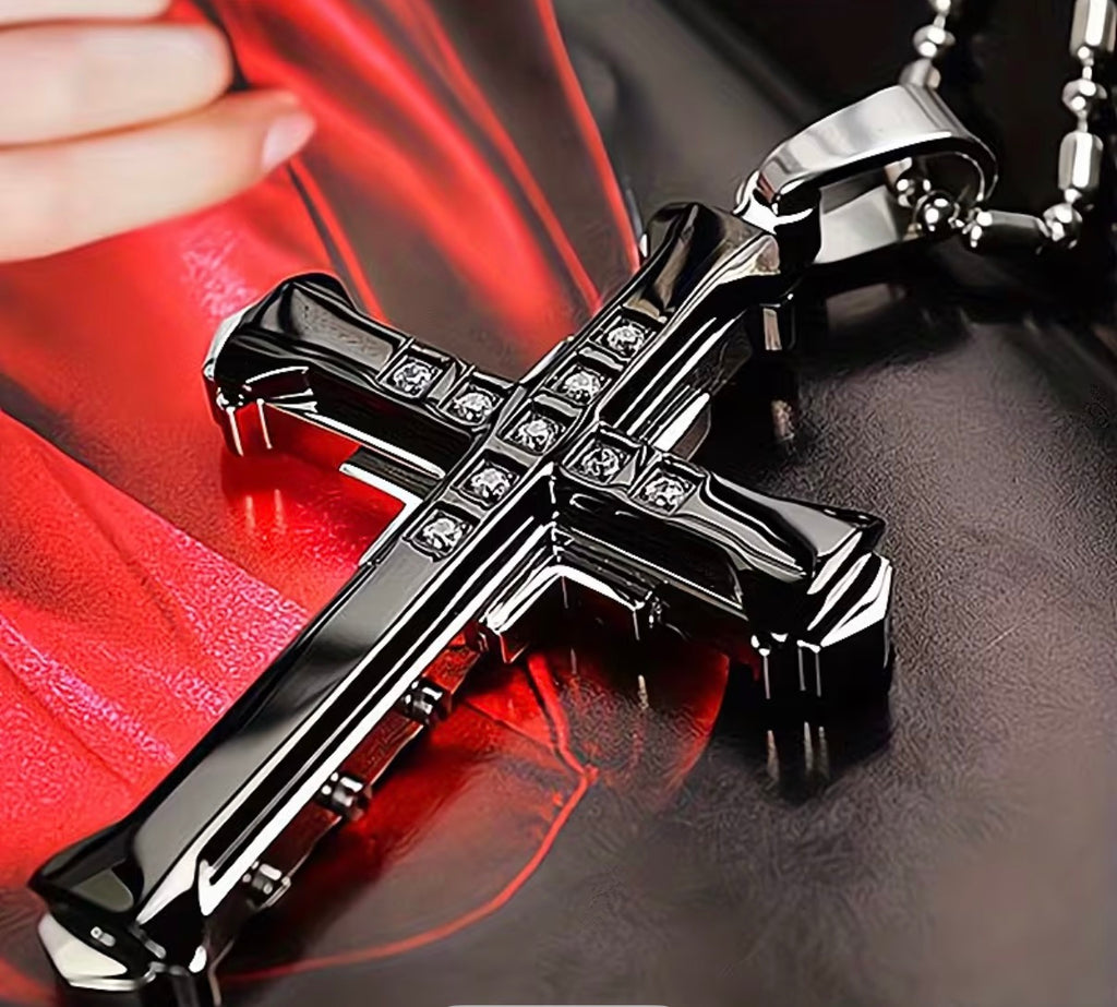 Cross pendant necklace
